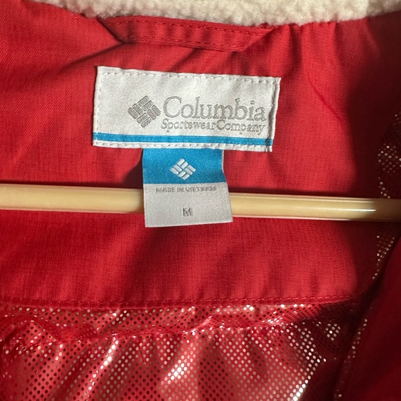 Columbia, red, medium - Picture 3 of 4